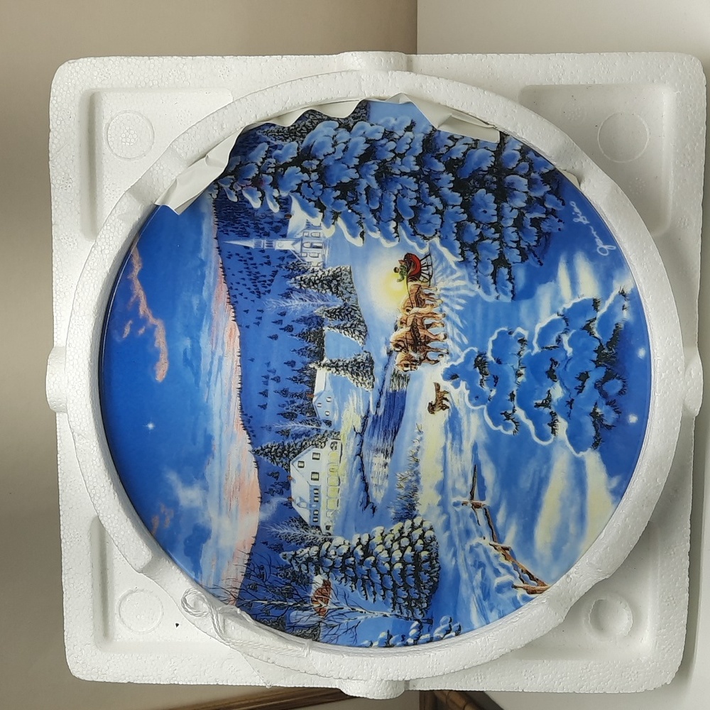 Plate from "Tis the Season: Christmas 1993" by Jean Sias.